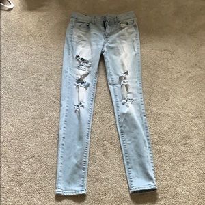 American Eagle high rise jegging with rips